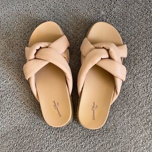 Universal Thread Beige Knot Sandal Size 6
